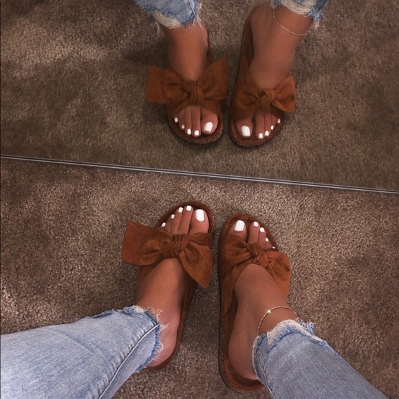 Just in 📣 “ Maria” Tan bow slides - Picture 2 of 8